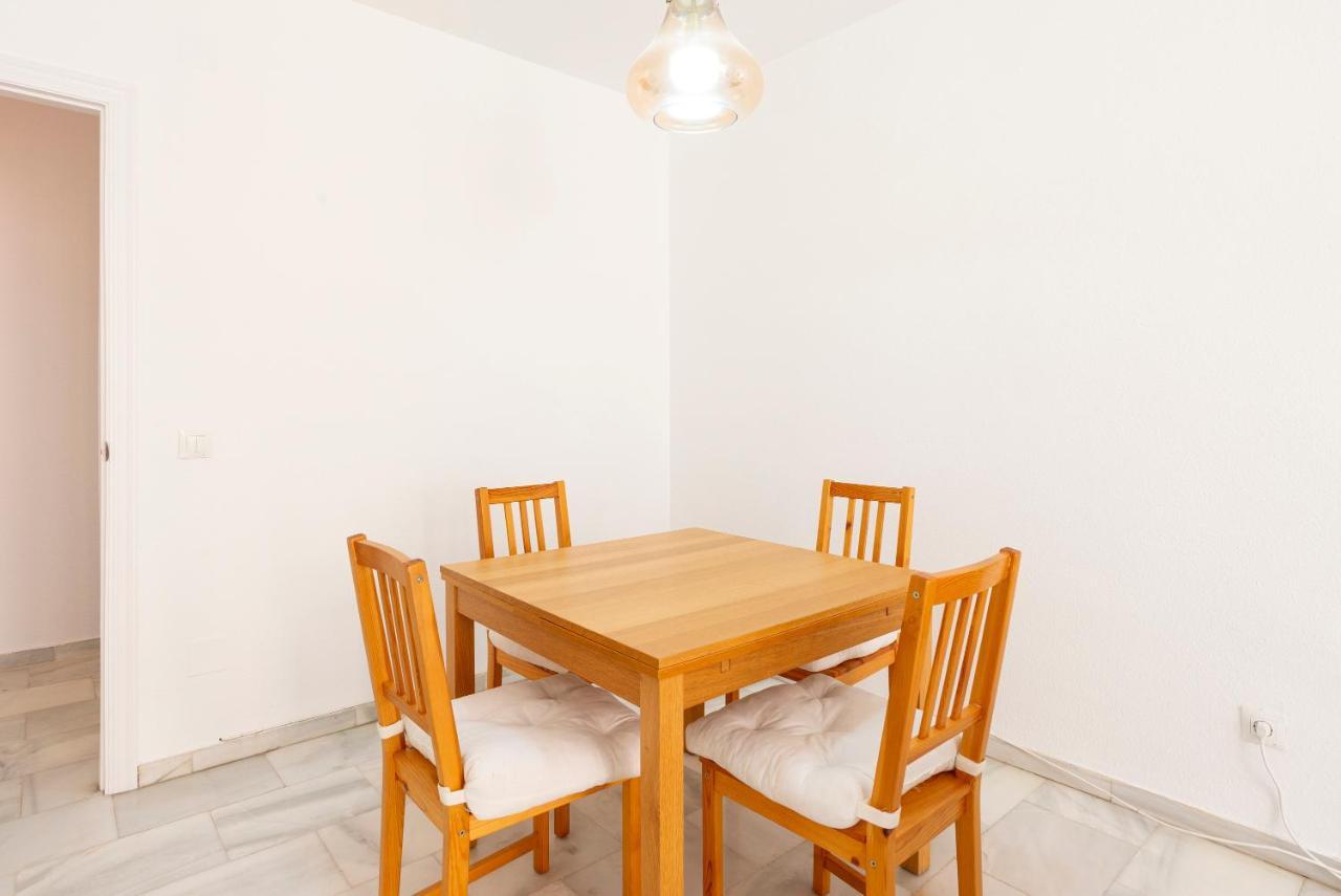 Lu&Cia Central Station 2 Parking Free Apartment มาลากา ภายนอก รูปภาพ