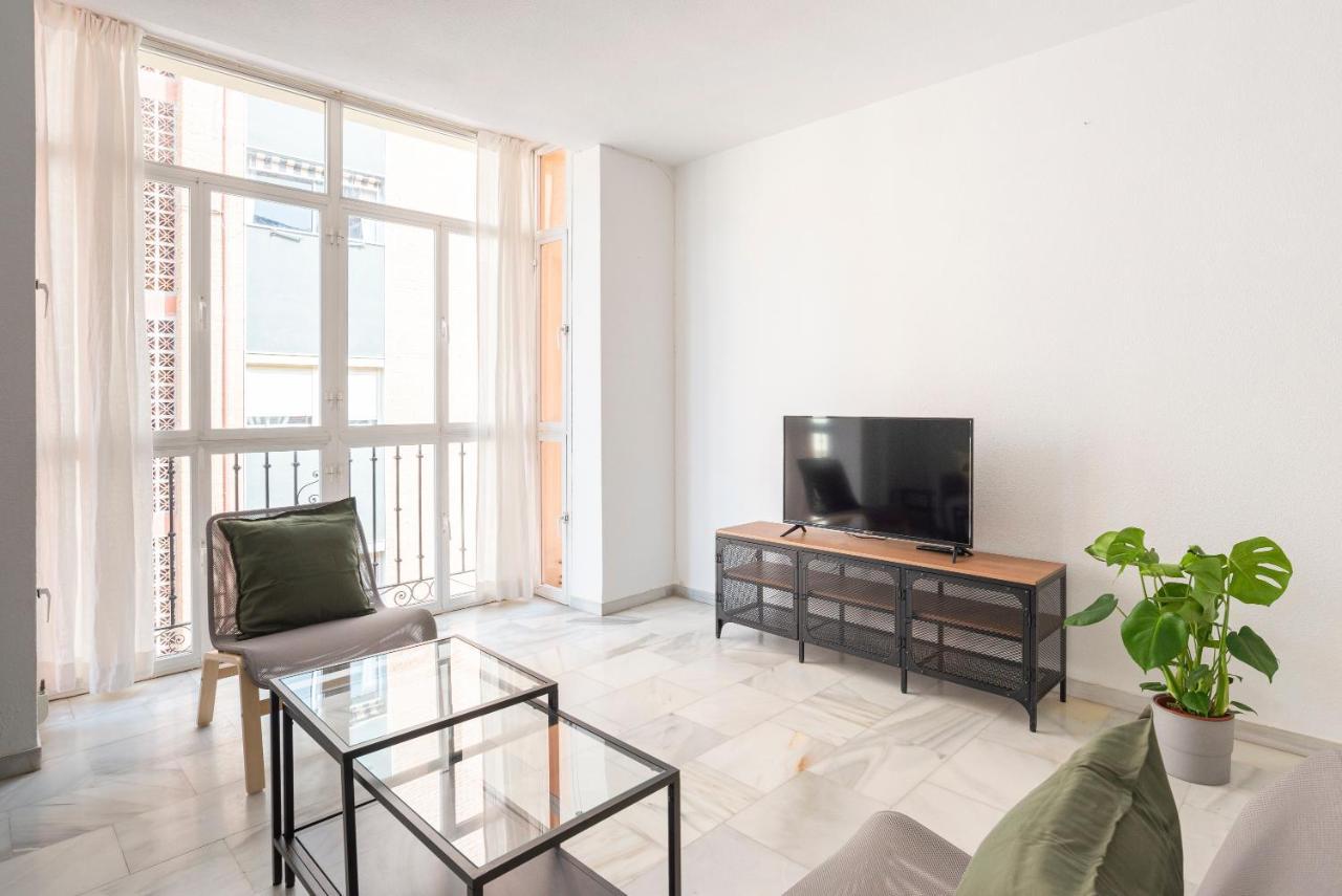 Lu&Cia Central Station 2 Parking Free Apartment มาลากา ภายนอก รูปภาพ