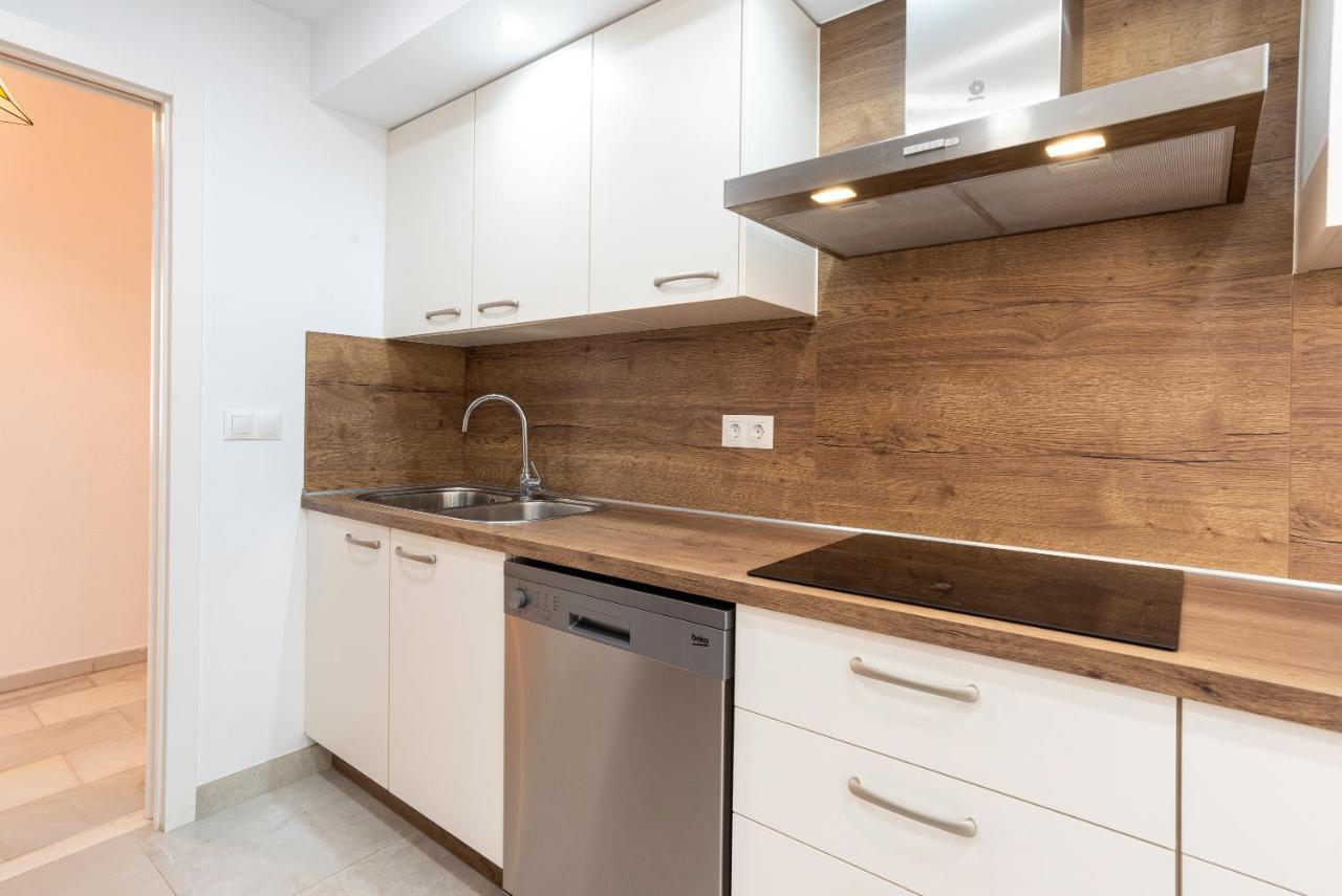 Lu&Cia Central Station 2 Parking Free Apartment มาลากา ภายนอก รูปภาพ